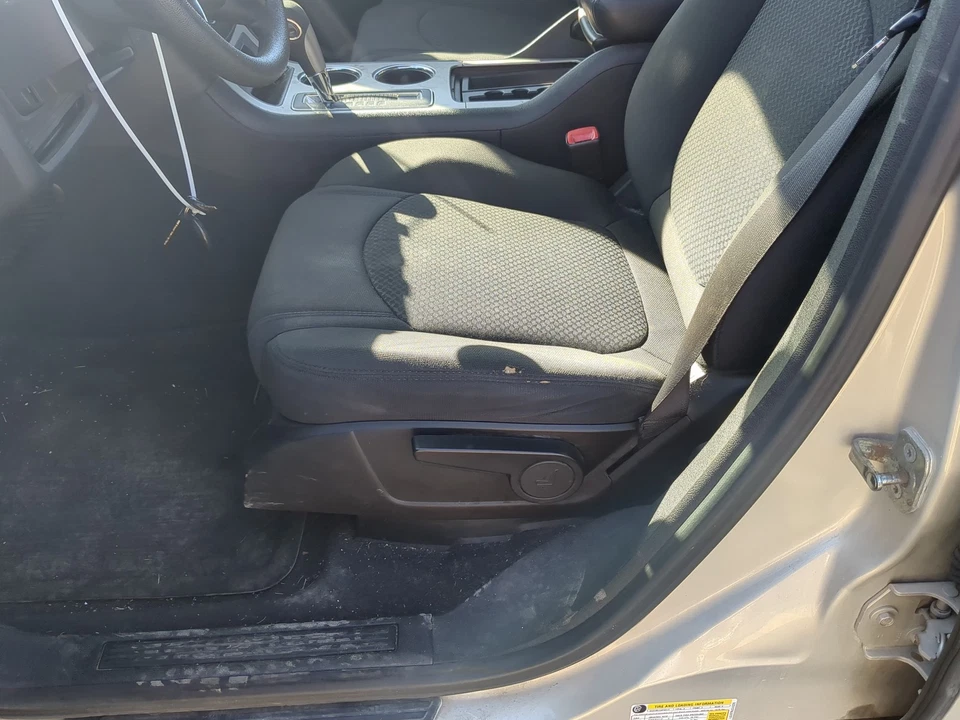 2008 Saturn Outlook Driver Front Seat Oem PWPG9 Foto 1 de 2