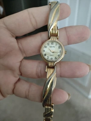 Reloj Madreperla Vintage Damas Infinity Estilo Art Deco Dorado Tono Plata Foto 1 de 4