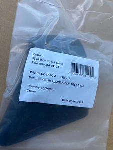 Tesla Model 3 Front Left Roof Rack Cover 1145397-00-A - Bild 1 von 1
