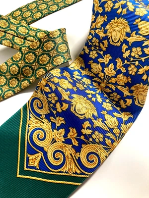 GIANNI VERSACE VINTAGE AÑOS 90 BARROCO CABEZA MEDUSA CORBATA HOJAS FLOR AZUL ITALIA Foto 1 de 4