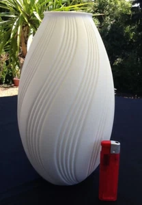 Alt Kaiser AK große Vase Tischvase 2019 weiß Bisquit Porzellan Op Art Relief - Bild 1 von 7