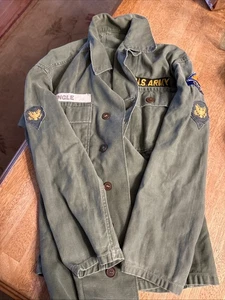 Top da combattimento vintage OG-507 US Army con toppe originali ottime condizioni verde ENGLE - Foto 1 di 8