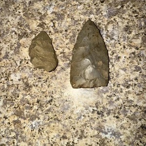 2 arrowheads authentic pre 1600 ohio 2” Spear Point - Picture 1 of 4