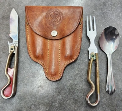BSA Boy Scouts GEO SCHRADE KNIFE CO Pat 1-27-42 Juego de utensilios y bolsa con gato de alambre Foto 1 de 4