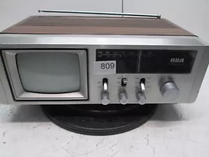 RCA Vintage AM/FM/TV Model AJR054W 1983 AC/DC 5" B&W TV CABINET - Tested - Picture 1 of 4