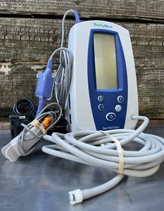 Welch Allyn 420 Spot Vital Signs Monitor 42NTB w/SpO2, Hose, Power Adapt - Picture 1 of 14