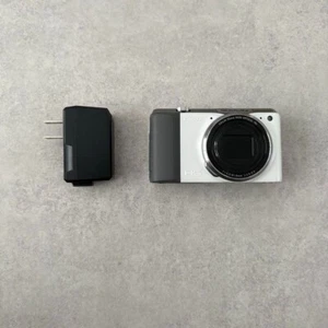 "Neuwertig"" Casio Exilim Ex-zr700 16,1-MP Kompakt-Digitalkamera weißes Gehäuse" - Bild 1 von 5