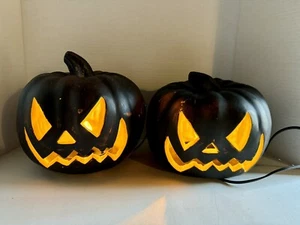 Paar schwarze Schaumstoff leuchtende Jack-O-Laterne Kürbisse Halloween Dekor 8”x8” - Bild 1 von 13