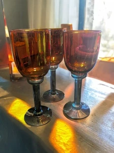 Set Of 3 Blown Glass Wine Irredesent Studio Glasses Orange w/ Green Stems Autumn - Picture 1 of 7