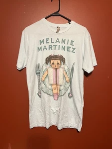 Melanie Martinez CRY BABY Album Konzert Shirt M Kuchen Baby Blau Vintage Tour T-Shirt - Bild 1 von 5