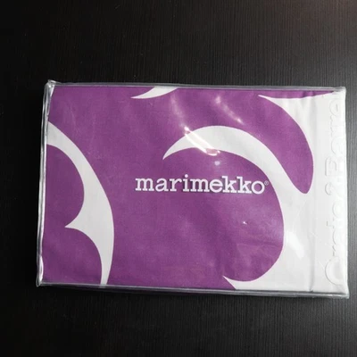 Cajón Barril Marimekko Samovaari Berry Almohada Estándar Falsa Foto 1 de 4