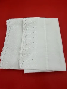 Par de 2 fundas de almohada estándar blancas Martex vintage. 29X19 pulgadas 3J - Imagen 1 de 6