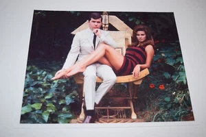 Raquel Welch pinup 8x10 glossy photo Busty Sexy Gorgeous Cleavage 0670 - Picture 1 of 1