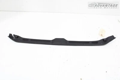 2017-2023 奥迪 A4 B9 前内侧边缘帽保护装饰面板 原始设备制造商 — 第 1/4 张图片