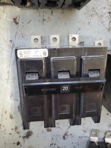 EATON CUTLER HAMMER BAB3020H 3Pole 20AMP Type BAB Circuit Breaker Bolt on - Picture 1 of 2