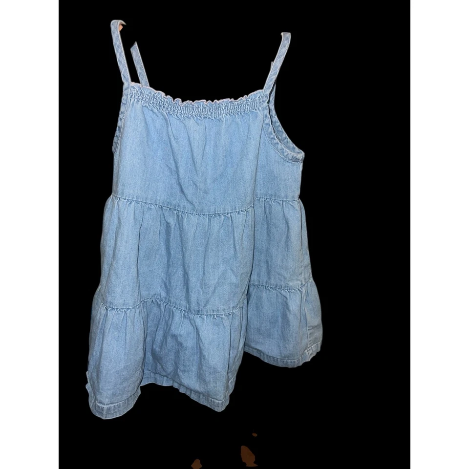 Camisa vaquera Hannah Anderson con volantes en capas Foto 1 de 4