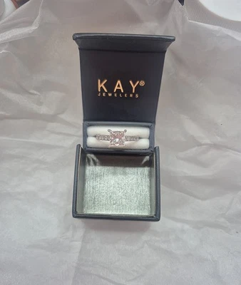 THE LEO Diamond Engagement Ring 1-3/8 ct tw Princess & Round-cut 14K White Gold - Image 1 of 4