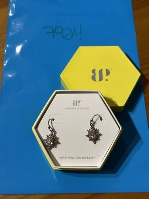 Nuevo en caja Pendiente colgante Bomb Party RBP4490 Spread The Love Topacio ahumado Circonita cúbica Hematita P Foto 1 de 4