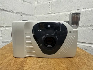 Neuwertige Ricoh FF-9 analoge Kleinbildkamera AF Zoom Point and Shoot weiß sehr guter Zustand - Bild 1 von 8