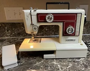 Koyo Centennial Macchina da cucire vintage rosso bianco made in Japan pedale testato usato - Foto 1 di 11