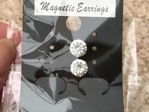 Magnetic Unisex Earrings 6 claws. New, Sealed - Picture 1 of 4