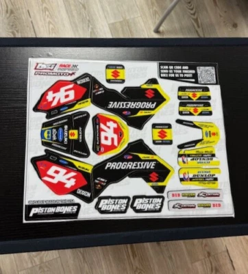 LOSI PRO MX PROMOTO MX RC 1:4 MOTORCYCLE ROCZEN SUZUKI REMOTE CONTROL BIKE KIT - Image 1 of 4