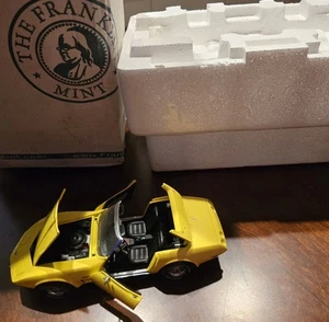 8" Franklin Mint 1:24 1975 Corvette Chevrolet Yellow Display Car With Top & Box - Picture 1 of 23