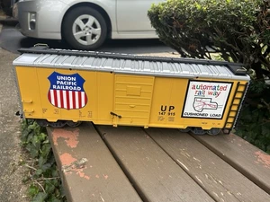 LGB Union Pacific G Gauge 40’ Cushioned Load Boxcar, New, Steel Wheels - Picture 1 of 10