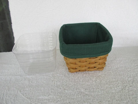2009 LONGABERGER BASKET WITH IRISH GREEN 90% COTTON LINER + PLASTIC PROTECTOR! Cover