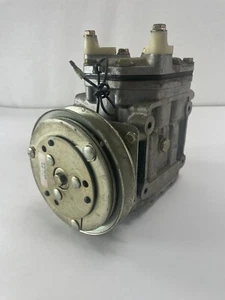 NOS Diesel KiKi DKP-12A 12V Compressor Thermo King - Picture 1 of 5