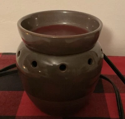 Scentsy  Soapstone Midsize - Wax Warmer Good Used Working Midsize Compact - Image 1 of 4