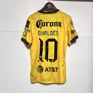 Club America Tricampeon Valdes #10 - Picture 1 of 4