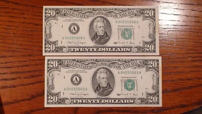 TWO 1990 TWENTY DOLLAR BOSTON DISTRICT "INK SMEAR" Notes FR #2077-A $20 Bills! - Image 1 of 4