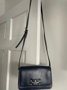KATE SPADE SMALL FLYNN WELLESLEY NAVY BLUE LEATHER BAG CROSSBODY PURSE MAGNETIC - Bild 1 von 9