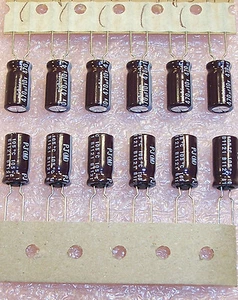 QTY (100) 470uf 10V 105' LOW IMPEDANCE RADIAL ELECTROLYTIC UPJ1A471MPD NICHICON - Picture 1 of 2