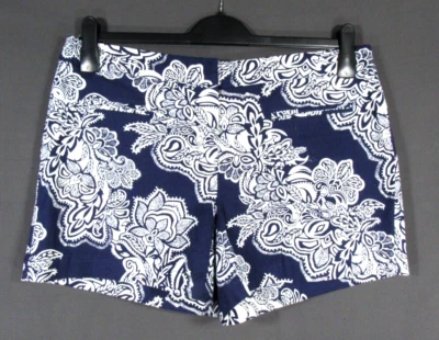 PANTALONES CORTOS CHINOS WILLI SMITH Azul Marino con IMPRESIÓN FLORAL BLANCA 4 Bolsillos TIRO MEDIO Sarga 12 Foto 1 de 4