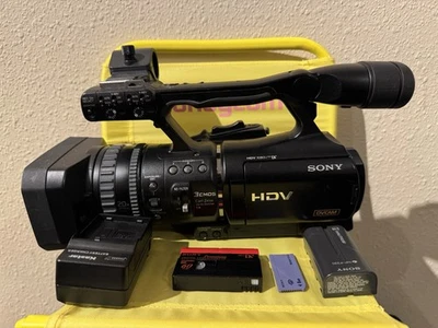 Sony HVR-V1U HDV Mini DV Handycam Cancorder TESTED WORKING ✅ - Image 1 of 4