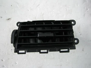 Mazda 6 hatchback delantero derecho tablero ventilación aire GS1D GM931 K4366 usado 2009 - Imagen 1 de 5