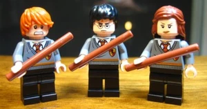 LEGO HARRY POTTER HERMINE RON x3 UNIFORM GRYFFINDOR ORIGINAL MINIFIGUR SET 4842 - Bild 1 von 5