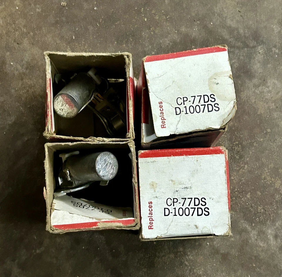 4 puntos de encendido Delco Remy D1007 1963-74 GM, Corvette, GTO, Firebird NOS Foto 1 de 4