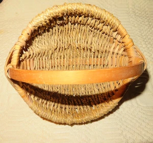 Pequeña cesta de recolección de huevos de melón tejida a mano ojo de Dios 6" de colección - Imagen 1 de 6