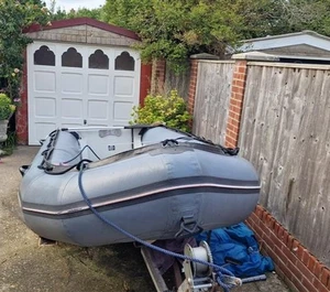 Avon 4 m RIB – Hypalon tubes, rigid hull, with galvanised trailer (no engine) - Picture 1 of 11