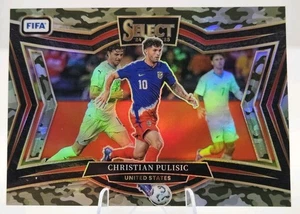 Christian Pulisic 2024-25 Panini Select FIFA Field Level Camo/135《Slab Ready》🔥 - Imagen 1 de 5