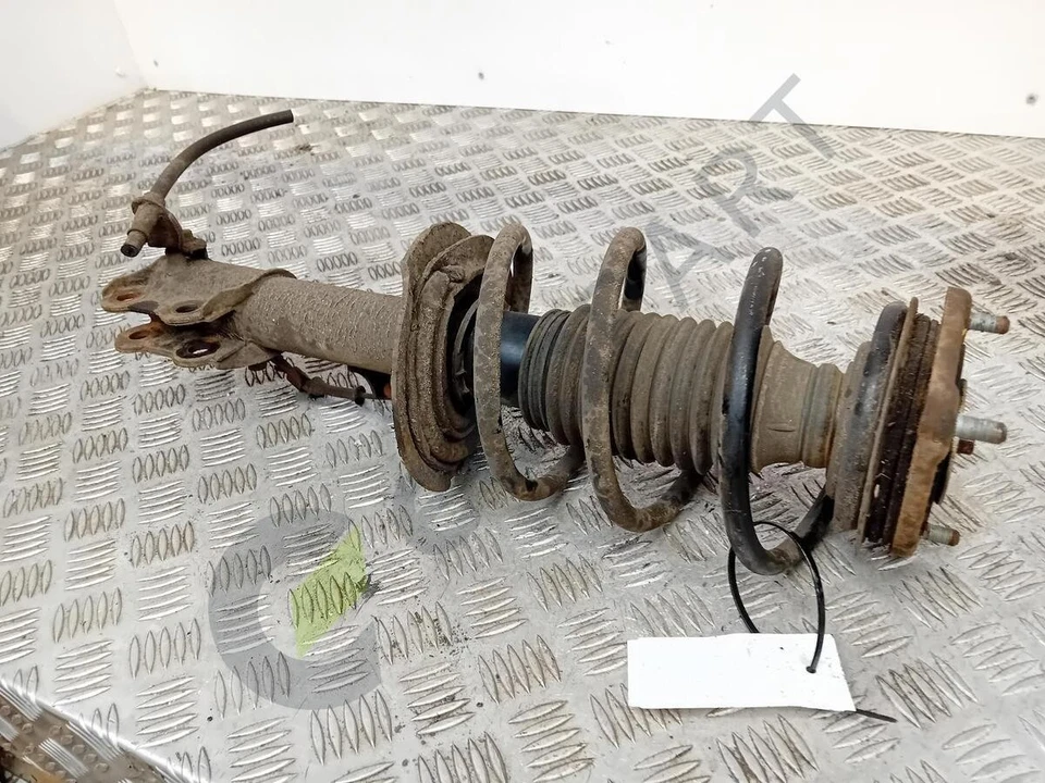 2011-2016 HYUNDAI I30 Front Right Strut 54650A6010 - Image 1 of 4