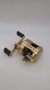Carrete de baitcasting Shimano CALCUTTA 50XT - Imagen 1 de 11