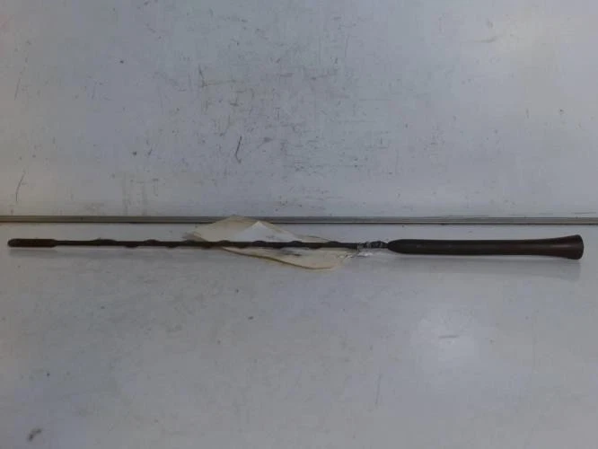 Antenne VOLKSWAGEN POLO 4 PHASE 1 - Photo 1/1