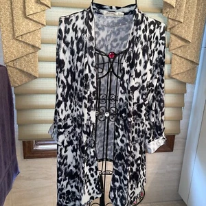 Women’s Faded Glory Black/White Animal Print Open Cardigan Size Medium - Picture 1 of 9