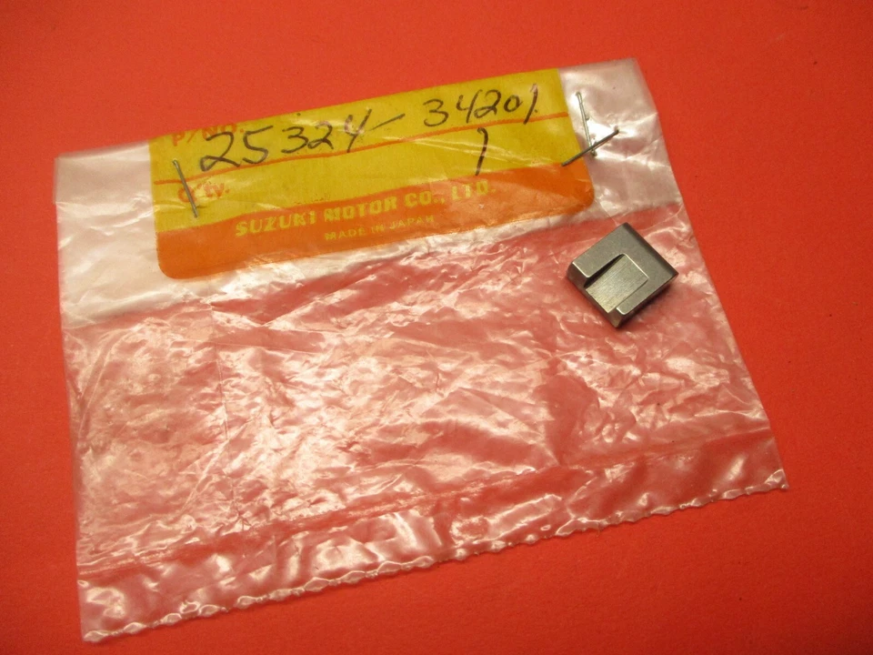 Nuevo de Lote Original SUZUKI GT750 GT550 T500 TRINQUETE DE CAMBIO DE MARCHAS 25324-34201 Foto 1 de 1