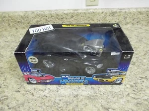 Muscle Machines 2000 PT TOO HOT cruiser 1/18 NIB in Box - Picture 1 of 7