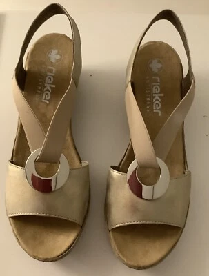 RIEKER ‘ANTISTRESS’ GOLD CIRCLE LEATHER WEDGE SANDAL  SIZE 5 (38) - Image 1 of 4